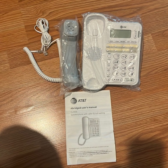 AT &T corded speakerphone with caller ID/call waiting capabilities - Picture 1 of 8